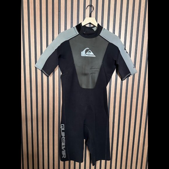 Quiksilver Shorty Wetsuit XL / 54 Mens Syncro 2:2 Short Sleeve Hyperstretch - Picture 1 of 12